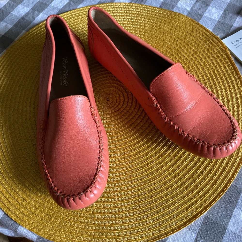 Loafers in a beautiful bright salmon color. They are super comfy. Practical new
